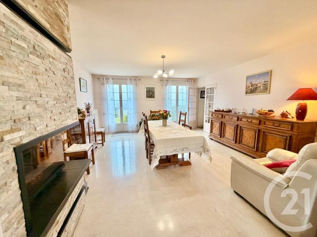 maison à vendre - 7 pièces - 151.06 m2 - PIERRELAYE - 95 - ILE-DE-FRANCE - Century 21 La Voie Romaine