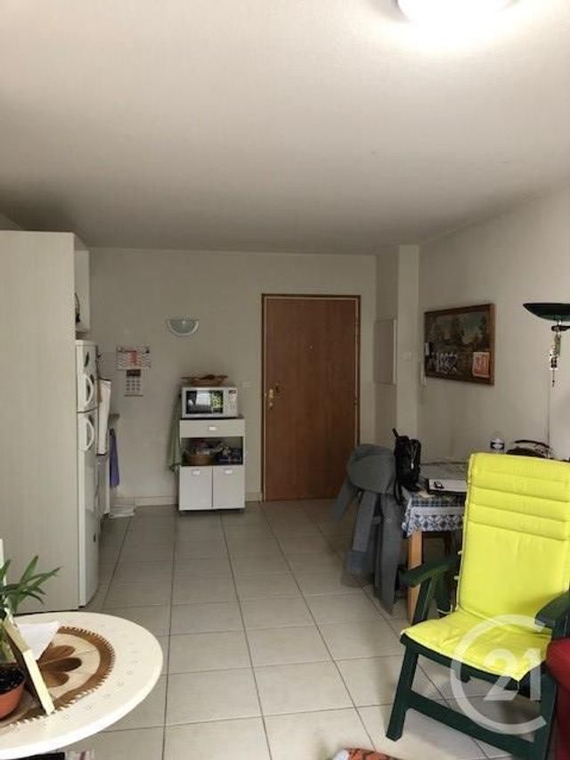 Afficher la photo en grand Appartement F2 à vendre - 2 pièces - 42.25 m2 - PIERRELAYE - 95 - ILE-DE-FRANCE - Century 21 La Voie Romaine