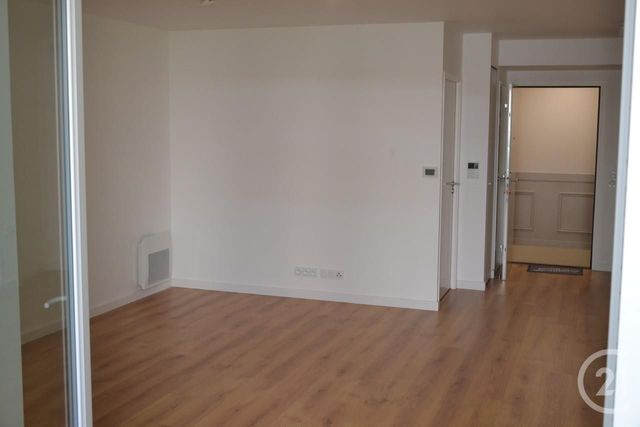 Afficher la photo en grand Appartement F1 à vendre - 1 pièce - 34.5 m2 - BEAUCHAMP - 95 - ILE-DE-FRANCE - Century 21 La Voie Romaine