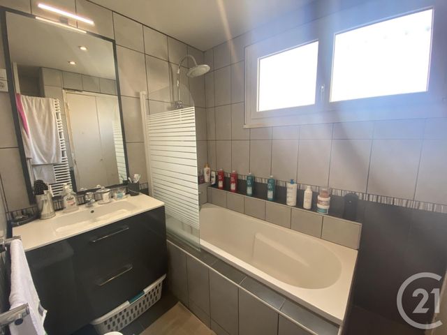 Afficher la photo en grand Appartement F2 à vendre - 2 pièces - 52.84 m2 - BEAUCHAMP - 95 - ILE-DE-FRANCE - Century 21 La Voie Romaine