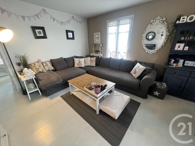 Appartement F3 à vendre - 3 pièces - 73.77 m2 - LE PLESSIS BOUCHARD - 95 - ILE-DE-FRANCE - Century 21 La Voie Romaine