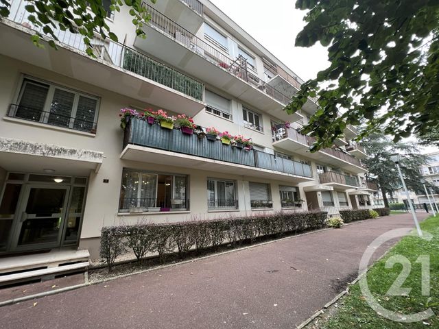 Appartement F3 à vendre - 3 pièces - 67.32 m2 - LE PLESSIS BOUCHARD - 95 - ILE-DE-FRANCE - Century 21 La Voie Romaine
