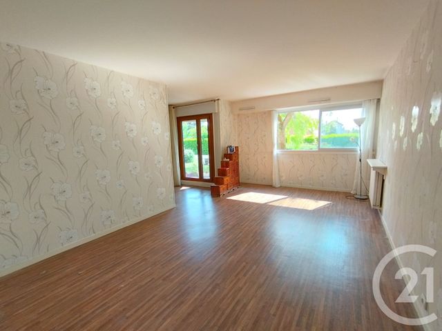 Appartement à vendre - 5 pièces - 101.75 m2 - BEAUCHAMP - 95 - ILE-DE-FRANCE - Century 21 La Voie Romaine