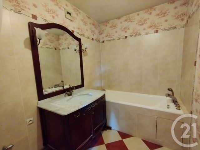 Appartement à vendre - 5 pièces - 101.75 m2 - BEAUCHAMP - 95 - ILE-DE-FRANCE - Century 21 La Voie Romaine