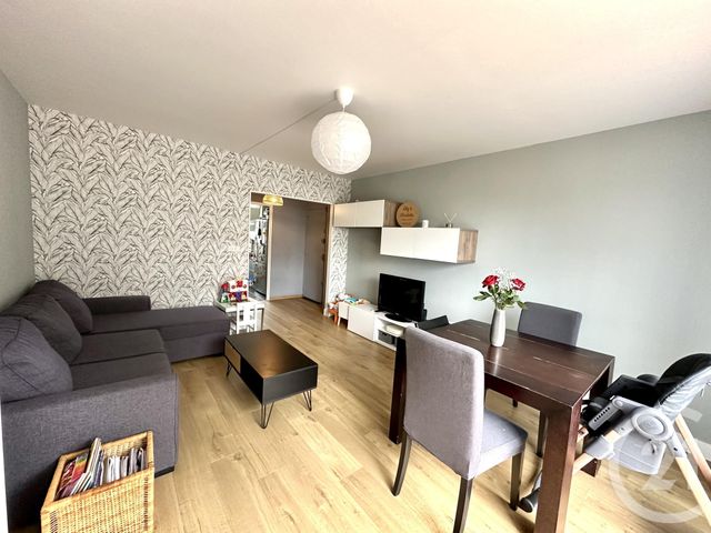 Appartement F3 à vendre - 3 pièces - 66.1 m2 - LE PLESSIS BOUCHARD - 95 - ILE-DE-FRANCE - Century 21 La Voie Romaine