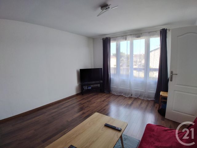 Appartement T1 à vendre - 1 pièce - 32.71 m2 - FREPILLON - 95 - ILE-DE-FRANCE - Century 21 La Voie Romaine