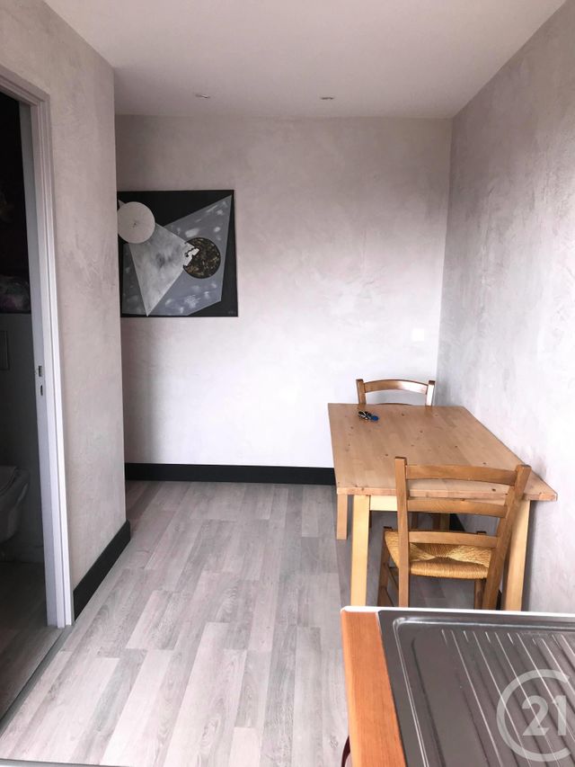 Appartement T1 à vendre - 1 pièce - 32.71 m2 - FREPILLON - 95 - ILE-DE-FRANCE - Century 21 La Voie Romaine