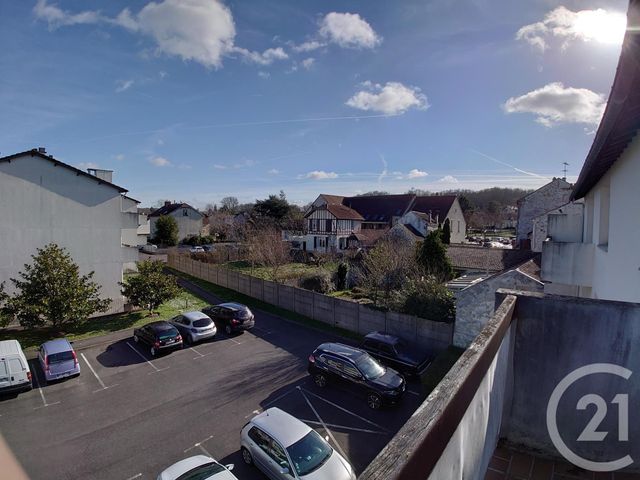 Appartement T1 à vendre - 1 pièce - 32.71 m2 - FREPILLON - 95 - ILE-DE-FRANCE - Century 21 La Voie Romaine