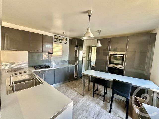 Appartement F4 à vendre - 5 pièces - 95.15 m2 - PIERRELAYE - 95 - ILE-DE-FRANCE - Century 21 La Voie Romaine