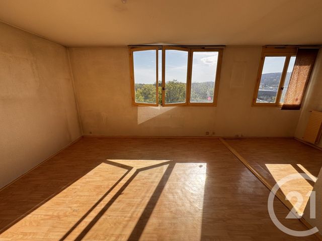 Appartement F5 à vendre - 5 pièces - 95.26 m2 - MONTIGNY LES CORMEILLES - 95 - ILE-DE-FRANCE - Century 21 La Voie Romaine