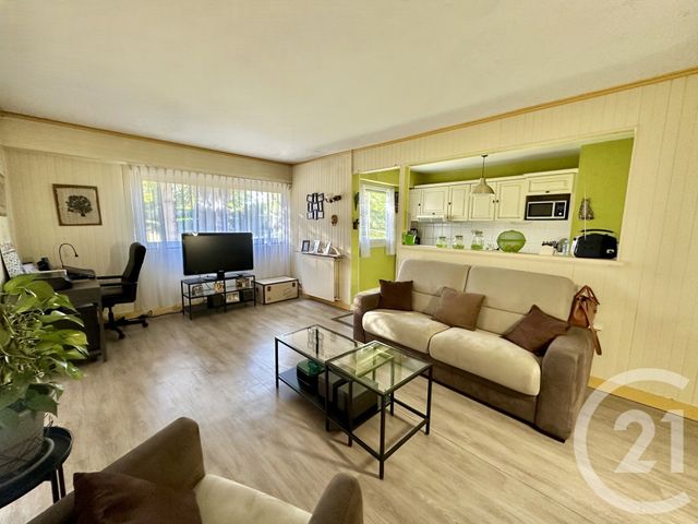 Afficher la photo en grand Appartement à vendre - 4 pièces - 86.07 m2 - BEAUCHAMP - 95 - ILE-DE-FRANCE - Century 21 La Voie Romaine