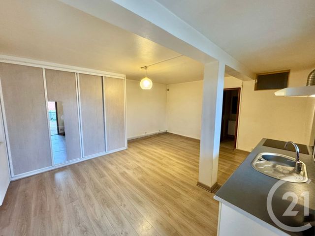 Appartement Studio à louer - 1 pièce - 27.15 m2 - PIERRELAYE - 95 - ILE-DE-FRANCE - Century 21 La Voie Romaine