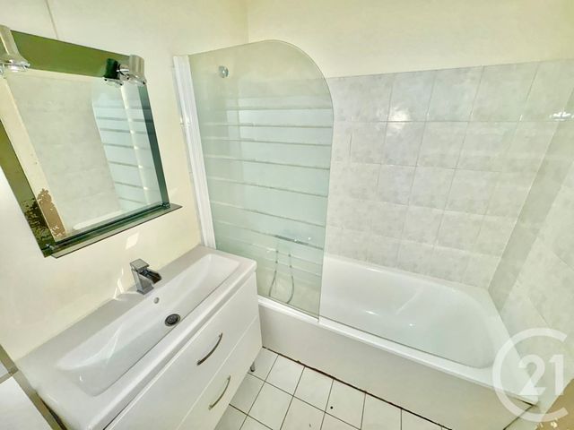 Appartement F2 à vendre - 2 pièces - 45.75 m2 - HERBLAY - 95 - ILE-DE-FRANCE - Century 21 La Voie Romaine