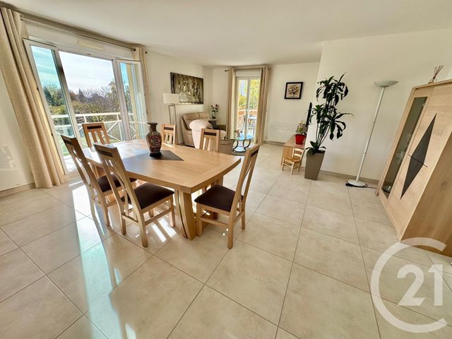 Appartement F6 à vendre - 6 pièces - 103.54 m2 - PONTOISE - 95 - ILE-DE-FRANCE - Century 21 La Voie Romaine