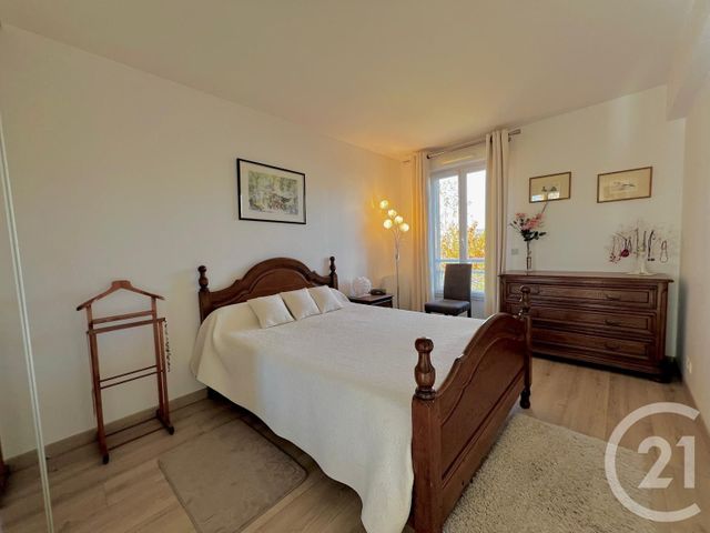 Appartement F6 à vendre - 6 pièces - 103.54 m2 - PONTOISE - 95 - ILE-DE-FRANCE - Century 21 La Voie Romaine