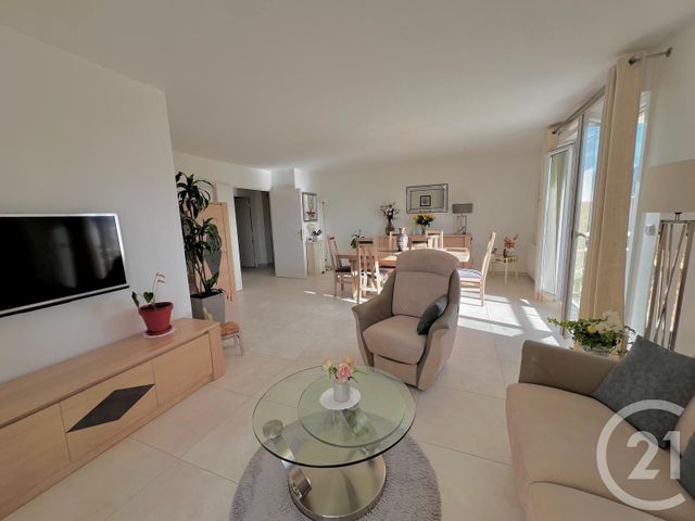 Appartement F6 à vendre - 6 pièces - 103.54 m2 - PONTOISE - 95 - ILE-DE-FRANCE - Century 21 La Voie Romaine