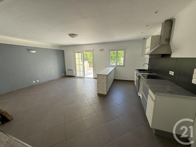 Appartement F3 à louer - 3 pièces - 67.16 m2 - BEAUCHAMP - 95 - ILE-DE-FRANCE - Century 21 La Voie Romaine
