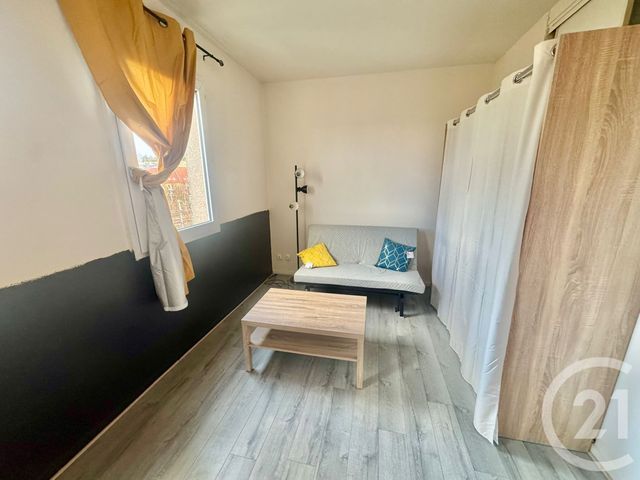 Appartement F1 à louer - 1 pièce - 24.7 m2 - PONTOISE - 95 - ILE-DE-FRANCE - Century 21 La Voie Romaine