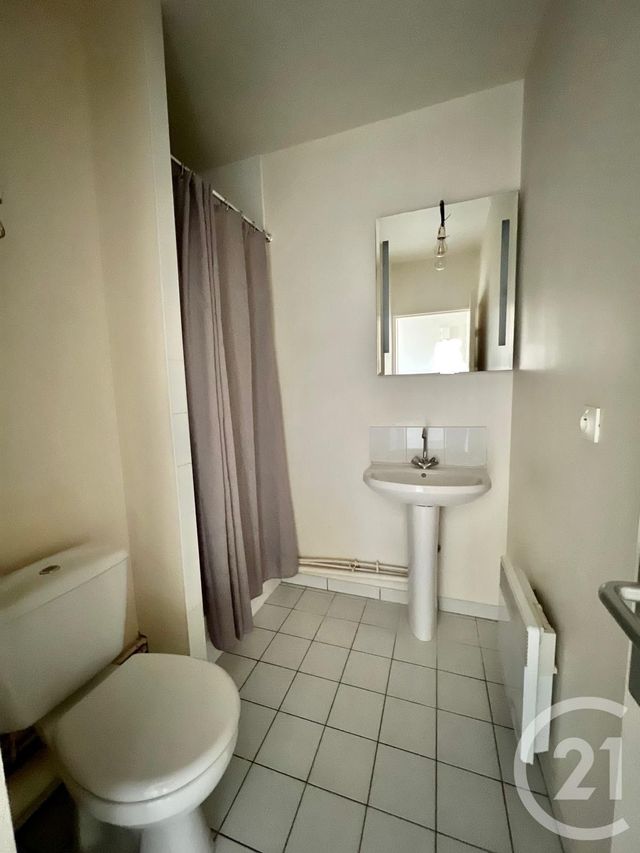 Appartement F1 à louer - 1 pièce - 24.7 m2 - PONTOISE - 95 - ILE-DE-FRANCE - Century 21 La Voie Romaine