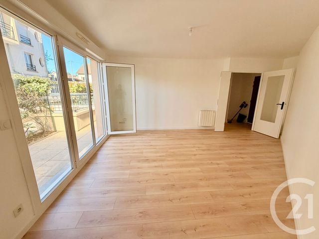Appartement F3 à vendre - 3 pièces - 54.39 m2 - FRANCONVILLE LA GARENNE - 95 - ILE-DE-FRANCE - Century 21 La Voie Romaine