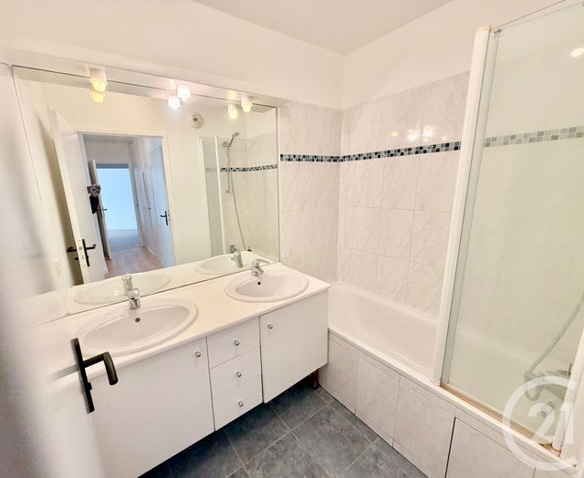 Appartement F3 à vendre - 3 pièces - 54.39 m2 - FRANCONVILLE LA GARENNE - 95 - ILE-DE-FRANCE - Century 21 La Voie Romaine