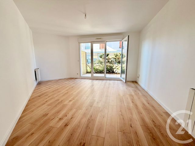 Appartement F3 à vendre - 3 pièces - 54.39 m2 - FRANCONVILLE LA GARENNE - 95 - ILE-DE-FRANCE - Century 21 La Voie Romaine