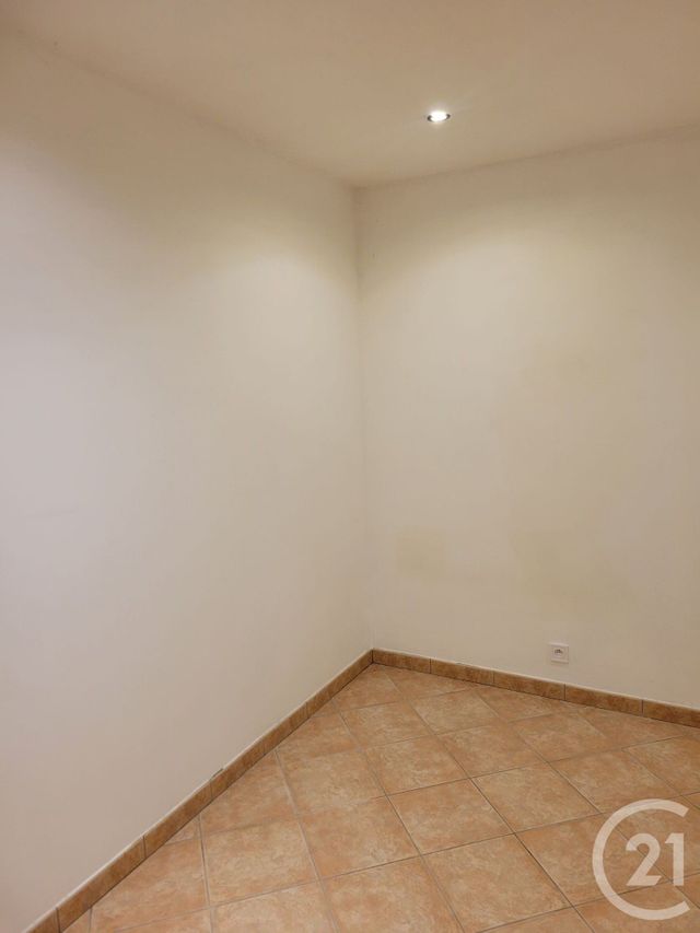 Appartement F2 à vendre - 2 pièces - 49.7 m2 - COUBRON - 93 - ILE-DE-FRANCE - Century 21 La Voie Romaine