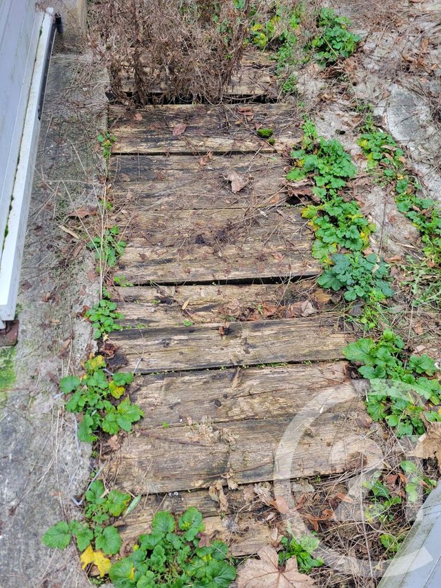 Appartement F2 à vendre - 2 pièces - 49.7 m2 - COUBRON - 93 - ILE-DE-FRANCE - Century 21 La Voie Romaine