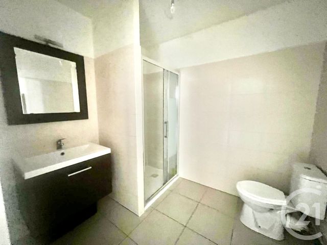 Appartement F3 à vendre - 3 pièces - 56.61 m2 - SARTROUVILLE - 78 - ILE-DE-FRANCE - Century 21 La Voie Romaine