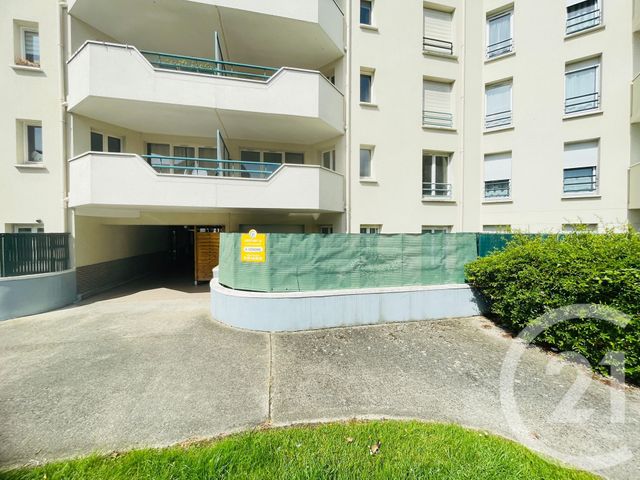 Appartement F2 à vendre - 2 pièces - 51.1 m2 - BEAUCHAMP - 95 - ILE-DE-FRANCE - Century 21 La Voie Romaine