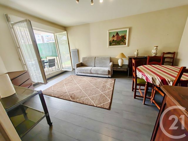 Appartement F2 à vendre - 2 pièces - 51.1 m2 - BEAUCHAMP - 95 - ILE-DE-FRANCE - Century 21 La Voie Romaine