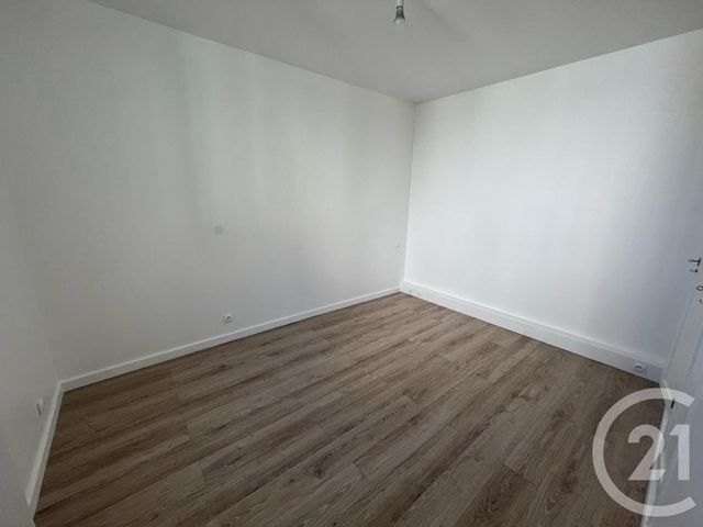 Appartement F2 à louer - 2 pièces - 35.8 m2 - TAVERNY - 95 - ILE-DE-FRANCE - Century 21 La Voie Romaine
