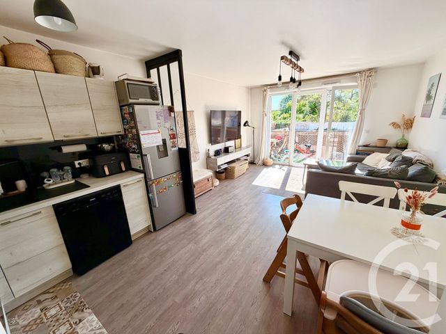Appartement F3 à vendre - 3 pièces - 63.94 m2 - BEAUCHAMP - 95 - ILE-DE-FRANCE - Century 21 La Voie Romaine