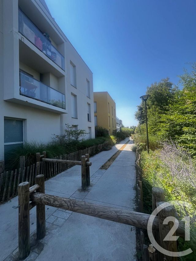 Appartement F4 à vendre - 4 pièces - 69.89 m2 - MONTIGNY LES CORMEILLES - 95 - ILE-DE-FRANCE - Century 21 La Voie Romaine