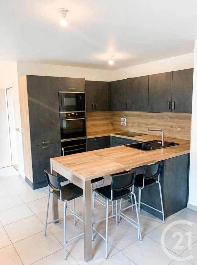 Appartement F4 à vendre - 4 pièces - 69.89 m2 - MONTIGNY LES CORMEILLES - 95 - ILE-DE-FRANCE - Century 21 La Voie Romaine