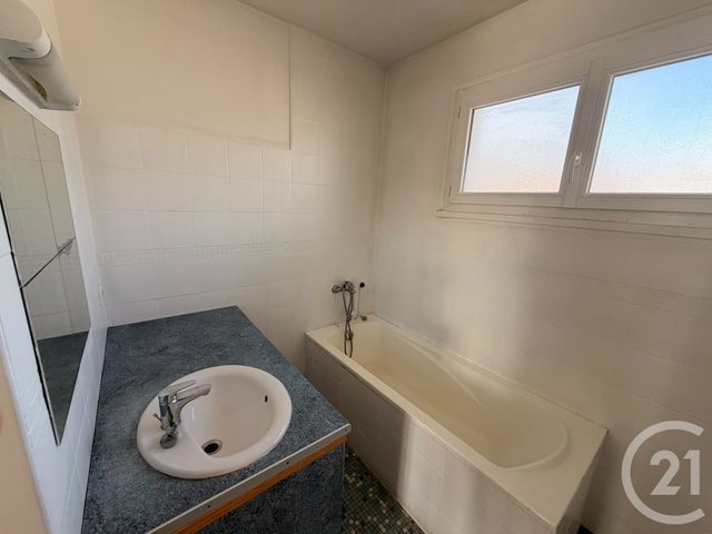 Appartement F2 à vendre - 2 pièces - 51.92 m2 - BEAUCHAMP - 95 - ILE-DE-FRANCE - Century 21 La Voie Romaine
